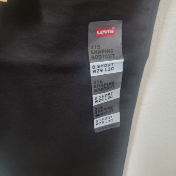 New Levis 315 Shaping BOOT CUT Sz 8 Mid Rise Short 29x30 Black NWT Grunge Emo - Picture 14 of 16
